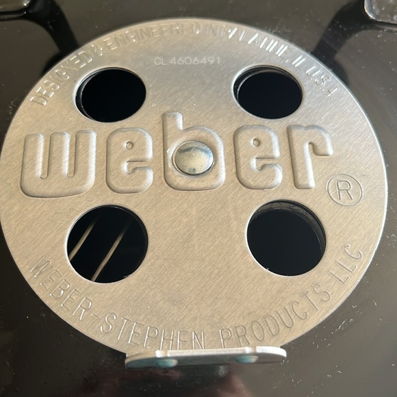 Portable Weber charcoal bbq - Picture 4 of 4